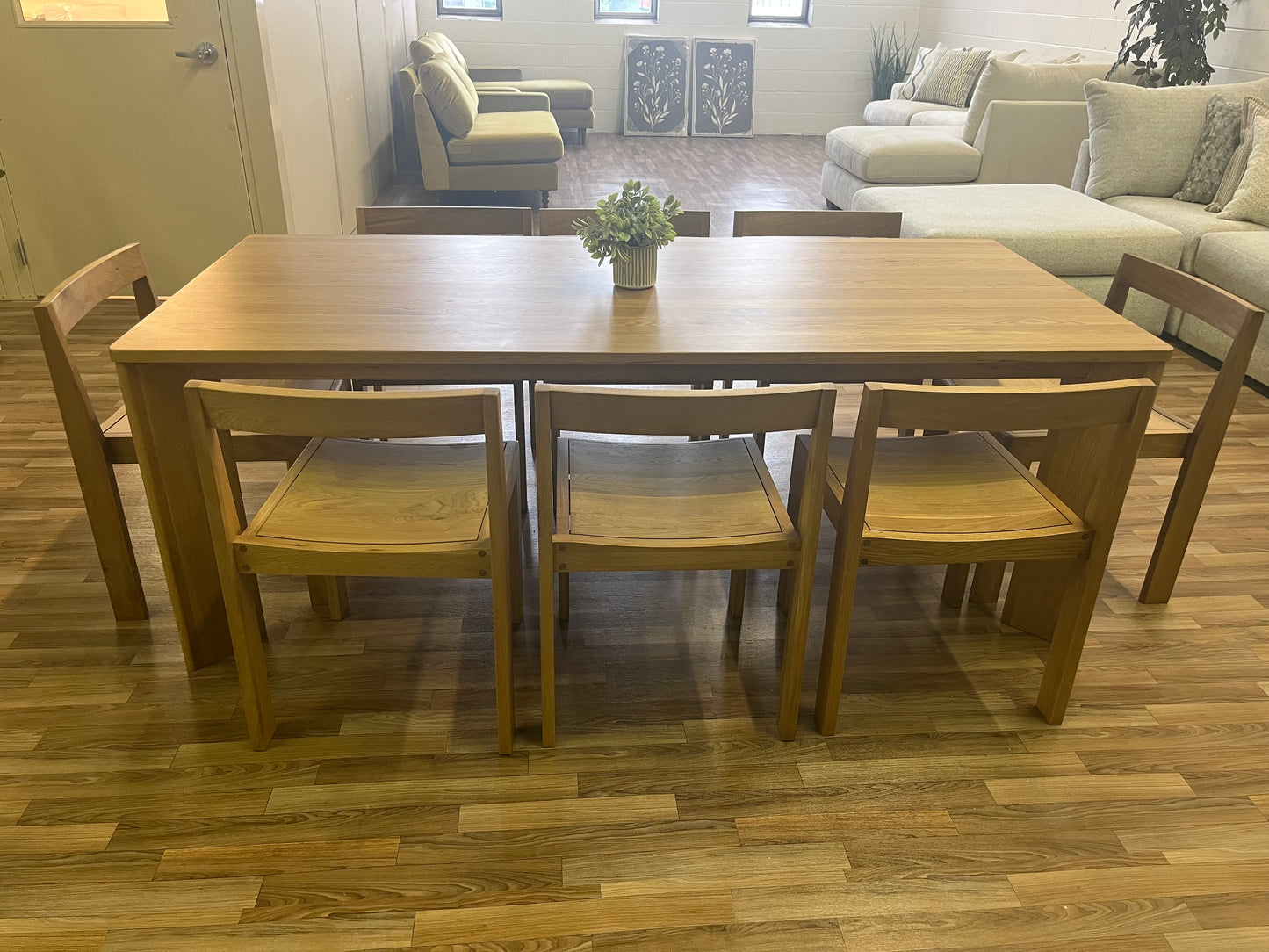 Sundays Frame Dining Table and Plane Chairs