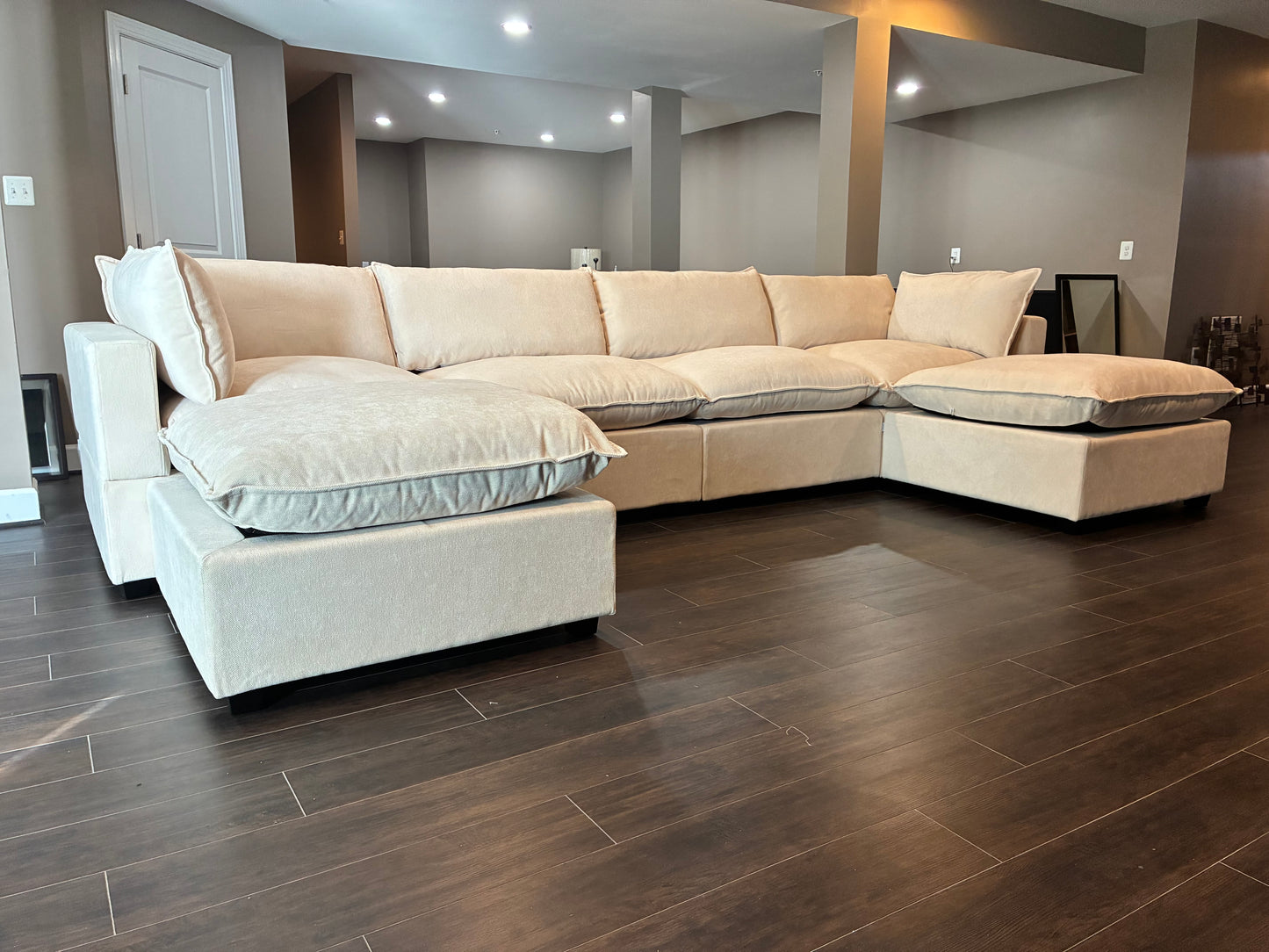 Bellamia Collections Luna Grand U-Shape Sectional Sofa