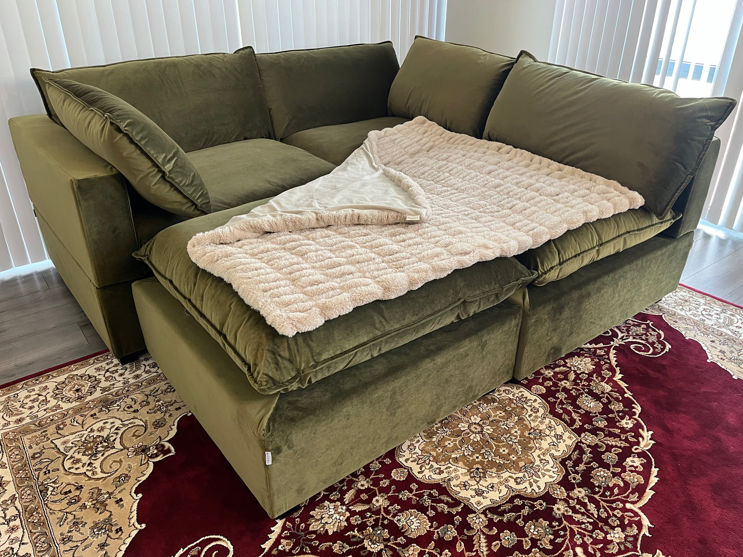 Bellamia Collections Luna 3 Seat Sofa + Ottoman