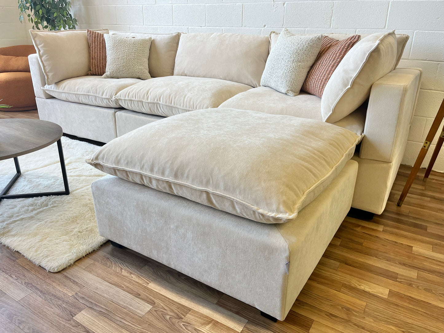 Bellamia Collections Luna 3 Seat Sofa + Ottoman