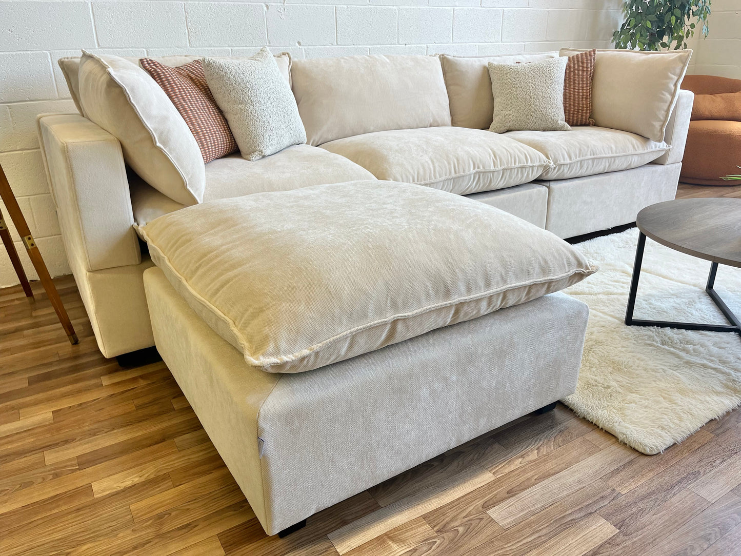 Bellamia Collections Luna 3 Seat Sofa + Ottoman