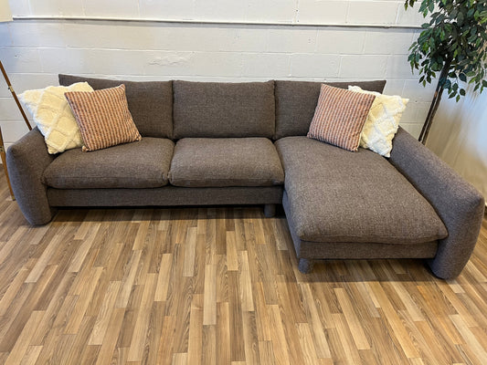 Bellamia Collections Cora Sectional - Right-Hand Facing